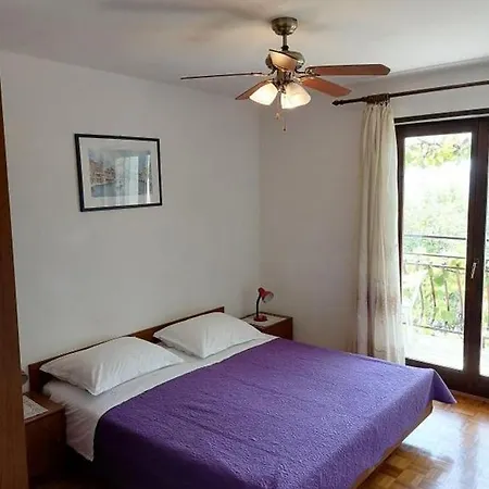 In Okrug Gornji With Sea View, Terrace, Air Conditioning, Wifi 5106-3 Trogir